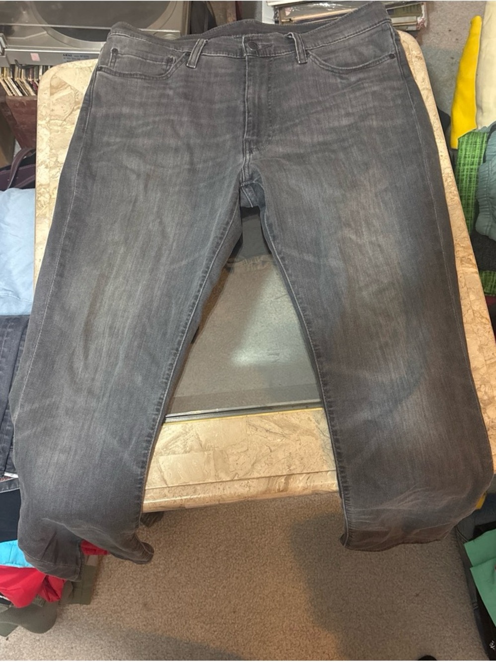 Levi's Men's Slim Straight Jeans in Faded Gray Wash